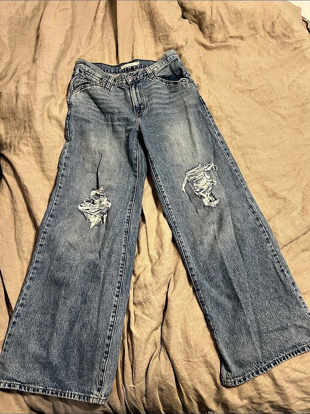Levi's '94 Baggy Wide Leg Distressed Jeans Waist 27
